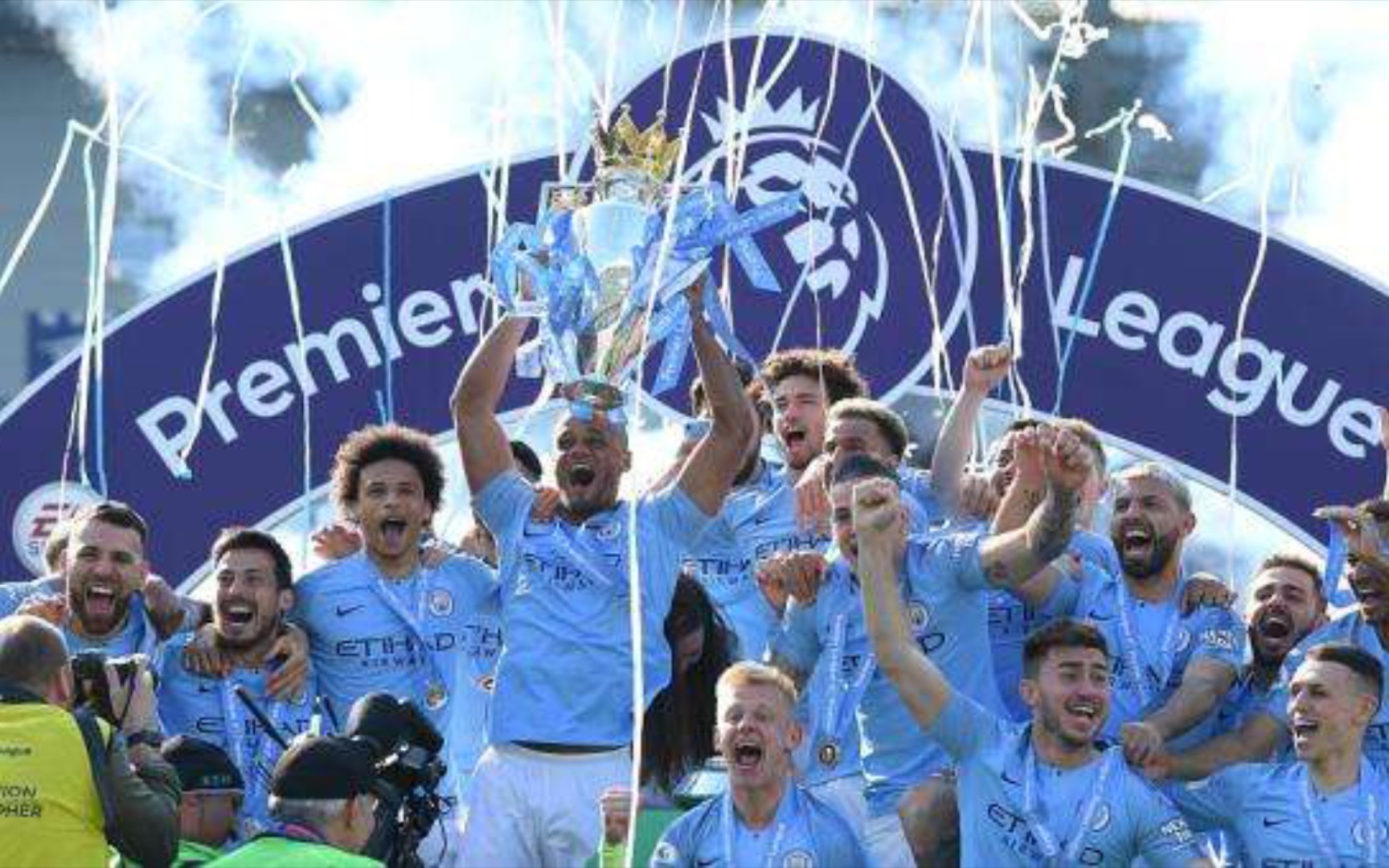 張馨破門 張馨破門